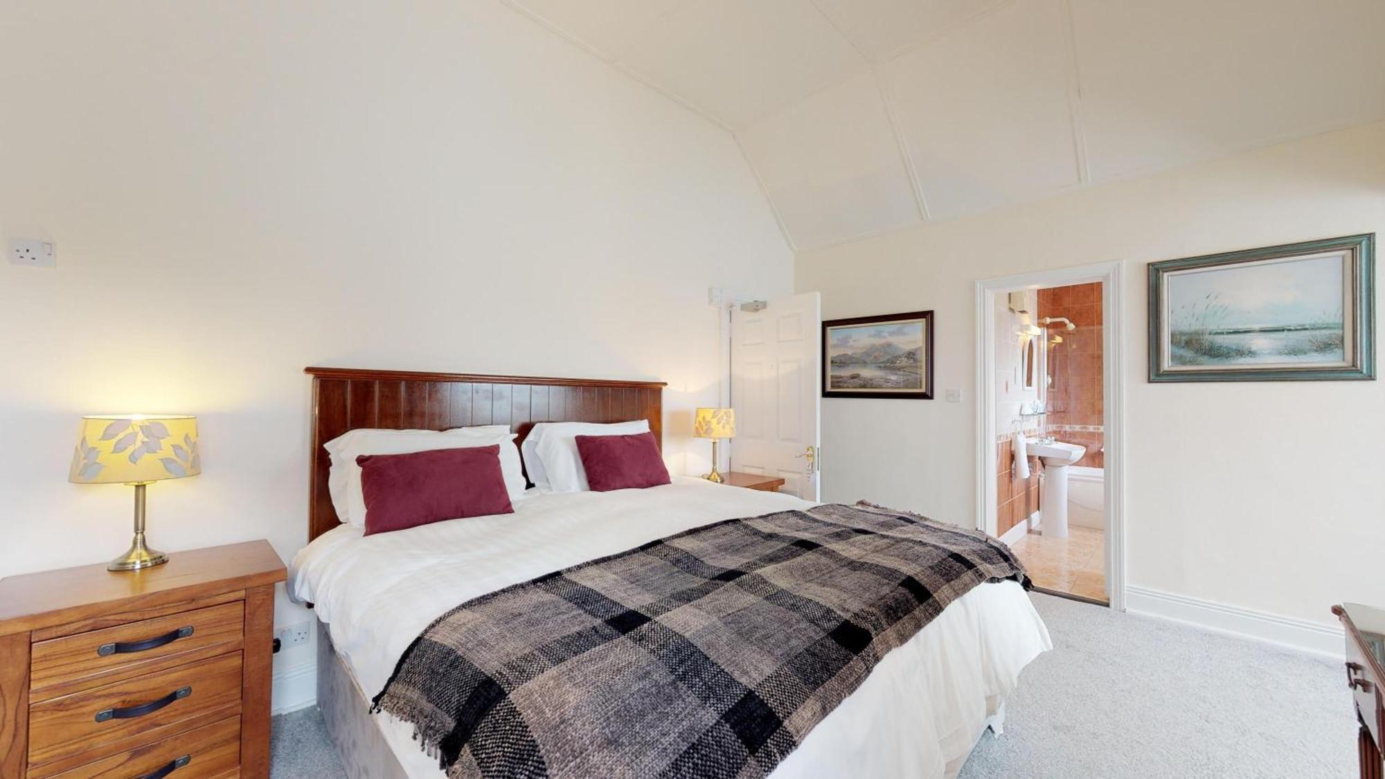 Отель Milltown House Дингл Номер фото